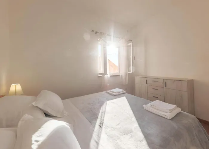 3 Bedroom Gorgeous In * Split