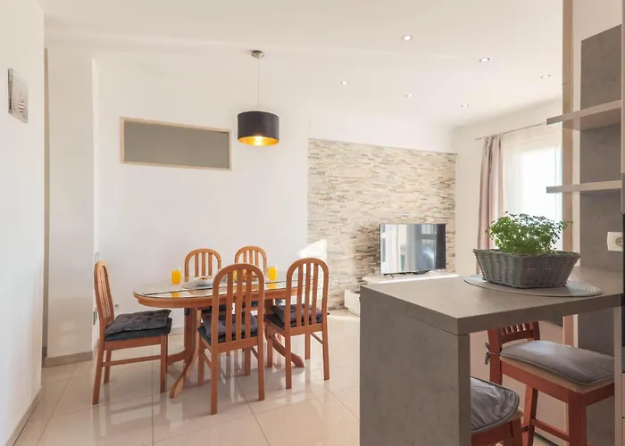 3 Bedroom Gorgeous In Lejlighed