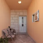 3 Bedroom Gorgeous In Διαμέρισμα